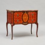 1012 3040 CHEST OF DRAWERS